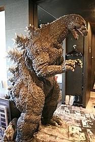 全長約180メートルのゴジラが 一晩だけ自分のものに!「ゴジラ」