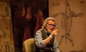 マイケル・パークスがセイウチに執心する狂気の老人に「Mr.タスク」