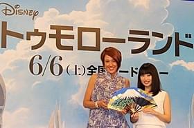 洋画吹き替えに初挑戦した志田未来(右)「トゥモローランド」