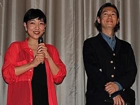 恋人役で再共演した安藤サクラ(左)と井浦新「白河夜船」