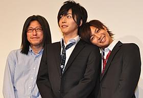 舞台挨拶でもアツアツの2人「セブンデイズ MONDAY→THURSDAY」