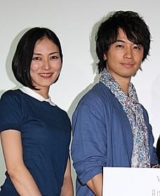 製作総指揮を務めた斎藤工(右)と板谷由夏