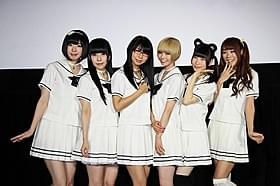 前夜祭で主題歌を披露したでんぱ組.inc「白魔女学園 オワリトハジマリ」