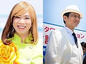 出演する手塚とおる(左)、津田寛治
