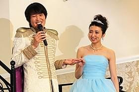 千原ジュニアと足裏美人シンデレラに選ばれた田幸春菜さん