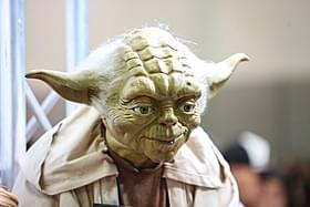 コミコンに登場したマスター・ヨーダのフィギュア「スター・ウォーズ フォースの覚醒」
