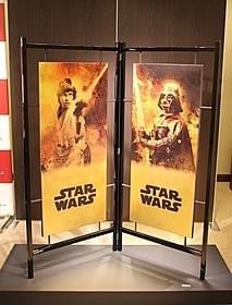 金色に輝くダース・ベイダーとルーク・スカイウォーカー「スター・ウォーズ フォースの覚醒」