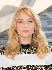 米女優ヘイリー・ベネット「ガール・オン・ザ・トレイン」