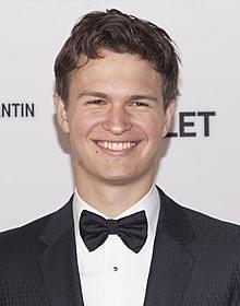 売れっ子アンセル・エルゴートが 社会派ドラマに主演「ダイバージェント」