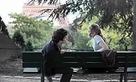 フランスの名匠がつづる一生に一度の恋「あの頃エッフェル塔の下で」