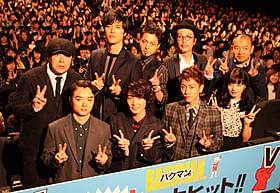 舞台挨拶に立った佐藤健、神木隆之介、染谷将太ら「バクマン。」