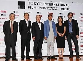 共同会見でエールをおくり合う「エベレスト 3D」