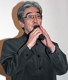 舞台挨拶に立った真夏竜「アウターマン」