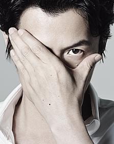 週刊誌のパパラッチに扮する福山雅治「SCOOP!」