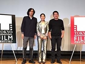 「アジア三面鏡」でメガホンをとる行定勲監督ら