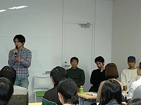 説明会の様子「チキンズダイナマイト」