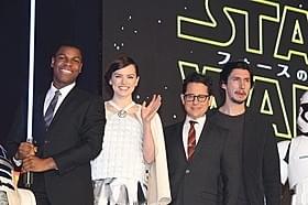 約1000人のファンが歓迎!「スター・ウォーズ」