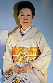 舞台挨拶に立った若尾文子「しとやかな獣」