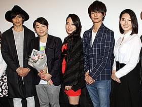 (左から)久保田秀敏、寺西一浩監督、 一ノ瀬文香、西村一輝、矢吹春奈「東京 ここは、硝子の街」