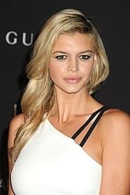 25歳の売れっ子モデルケリー・ローバック「モンスター上司」