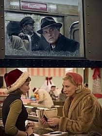 最多9部門ノミネートの 「ブリッジ・オブ・スパイ」(上)と「キャロル」「キャロル」