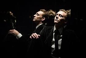 トム・ヒドルストン主演のミステリアスなドラマ「ハイ・ライズ」