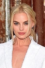 今度はミステリアスな女性に「ウルフ・オブ・ウォールストリート」