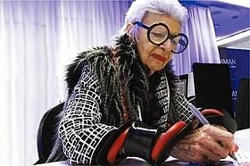 94歳のファッションアイコン、アイリス・アプフェル「アイリス・アプフェル!94歳のニューヨーカー」