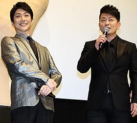 舞台挨拶を盛り上げた野村萬斎と宮迫博之「スキャナー 記憶のカケラをよむ男」