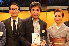 是枝裕和監督(中央)「ワンダフルライフ」
