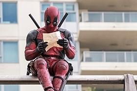 来場者特典は映画を再現したミニフィギュア「デッドプール」
