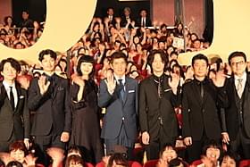 舞台挨拶に立った佐藤浩市、綾野剛、榮倉奈々、 永瀬正敏、三浦友和、瑛太、吉岡秀隆