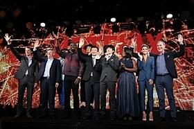 Netflix作品の出演者と経営陣「火花」