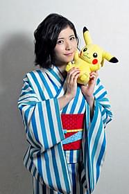 浴衣姿で取材に応じた松岡茉優