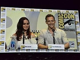 「コング:スカル・アイランド」で共演するトム・ヒドルストン(右) とブリー・ラーソン