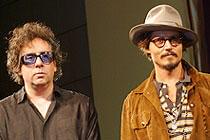 いまや互いに欠かせないパートナーとなったバートン監督とデップ