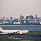 b777