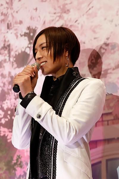 寺島惇太、キンプリ新作「10回見た」 蒼井翔太は“煌めき衣装”で