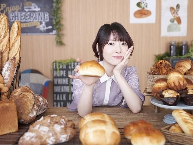 【最終価格】【非売品未開封】花澤香菜のチアぱん アクスタ＋おまけ 花澤香菜お勧めのパン屋から冷凍パンが届く「チアぱん」5月18日