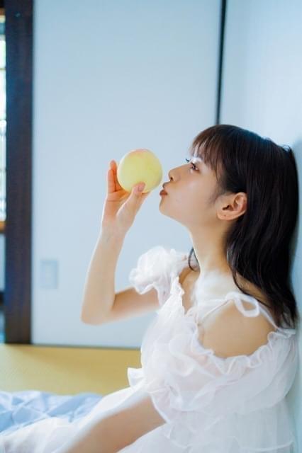 ラブライブ！ニジガク」前田佳織里、2nd写真集で水着カット初挑戦 距離感ゼロ、恋愛映画のような一冊 : ニュース - アニメハック