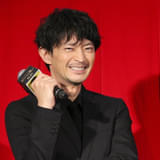 津田健次郎、中1時代の写真を公開 “趣味”で丸刈りにしていた「自分でも何を言っているか……」