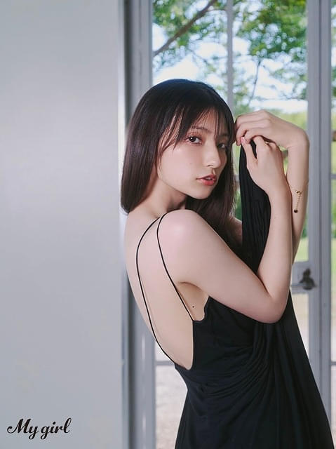 高野麻里佳が放つ、しなやかな美しさ――デジタル写真集が発売中