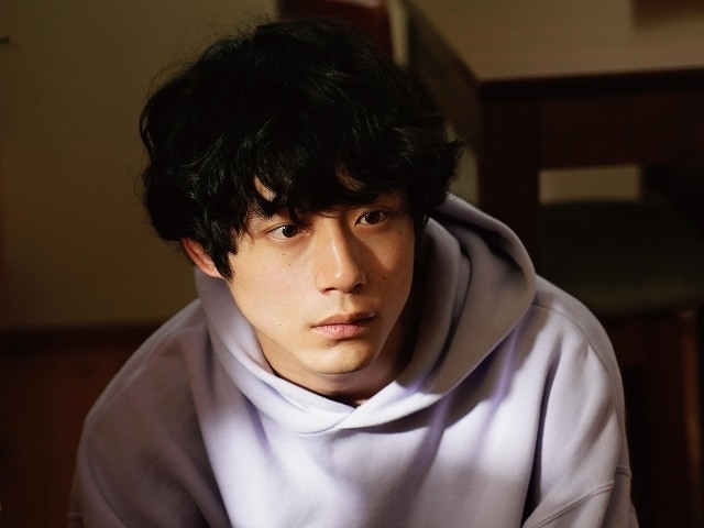 坂口健太郎、傷ついた人々を癒す青年役で主演！ 齋藤飛鳥は「乃木坂46」卒業発表後初の映画出演 - 画像1
