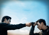 韓国映画「最後まで行く」リバイバル上映決定　日本では岡田准一＆綾野剛でリメイク