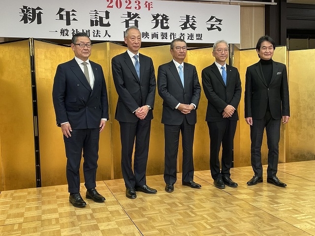 左から迫本社長、松岡社長、島谷映連会長、手塚社長、夏野社長