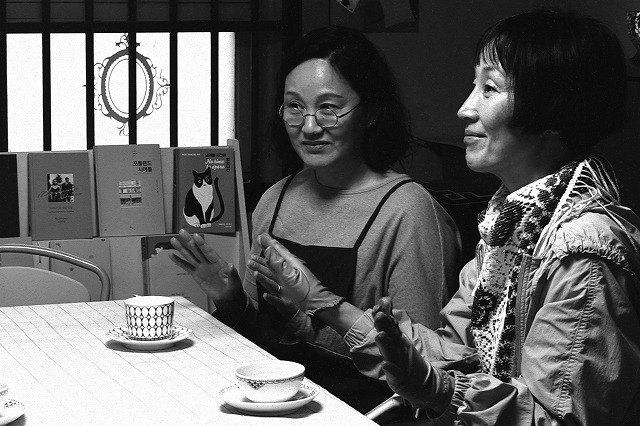 ホン・サンスのベルリン銀熊受賞作「小説家の映画」6月公開 キム・ミニ ×イ・ヘヨンで描く友愛と連帯の物語 - 画像5