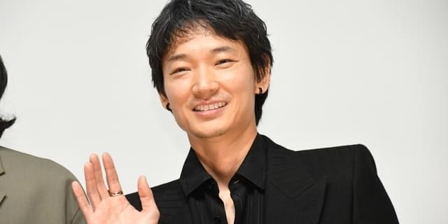 綾野剛さん出演作。「あの海を忘れない」 - 文学/小説