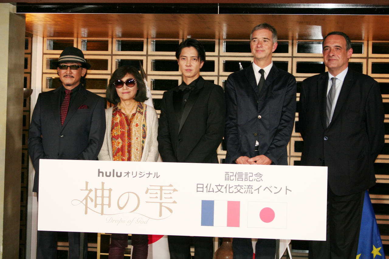 山下智久、日本人初の“名誉マスター・ソムリエ”に！　「神の雫」仏大使公邸イベントで「日本とフランスの架け橋になれるように」
