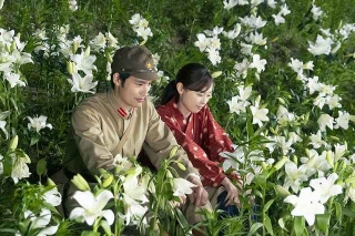 映画「あの花」ブーム到来、興行収入は30億円突破！ 第2弾入場特典はオリジナルステッカー