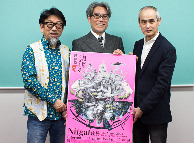 フェスティバル・ディレクター井上伸一郎氏（中央）、ジェネラル・プロデューサー真木太郎氏（左）、プログラム・ディレクター数土直志氏（右）